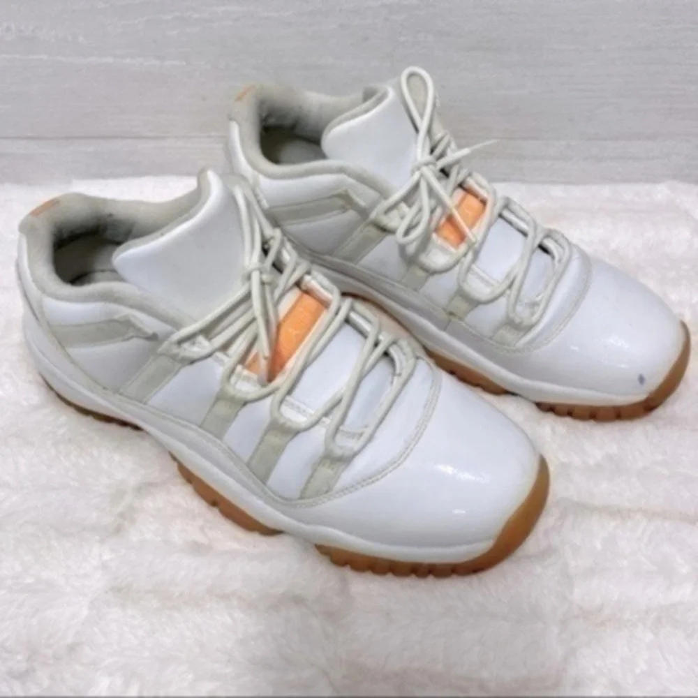 Nike Air Jordan 11 Retro Low 